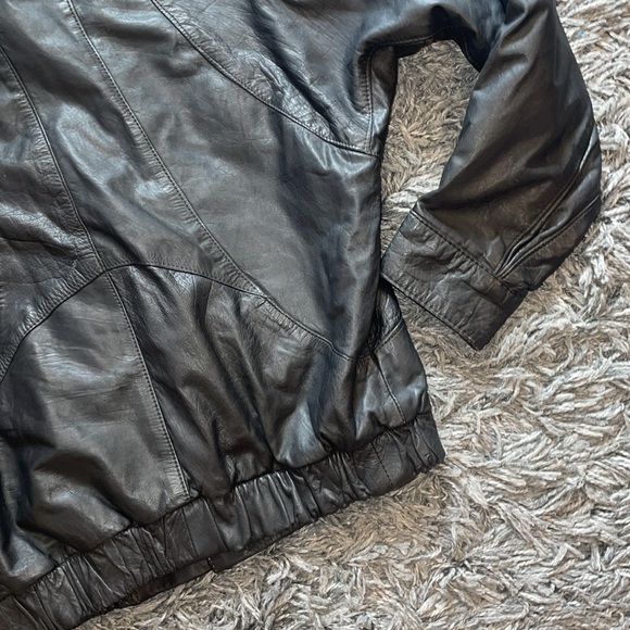 Vintage black leather jacket size medium - Picture 13 of 14